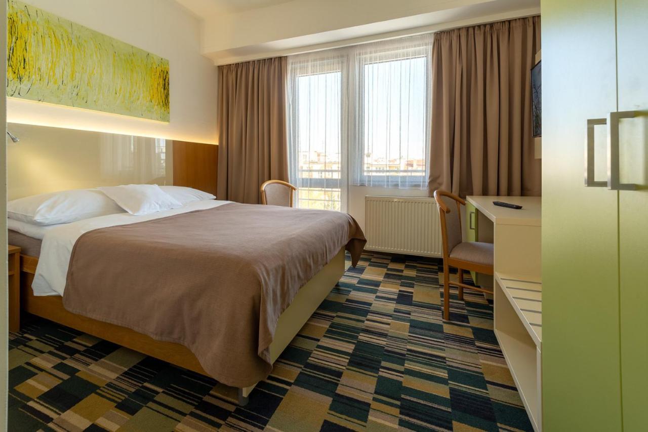Hotel Continental Brno Bagian luar foto