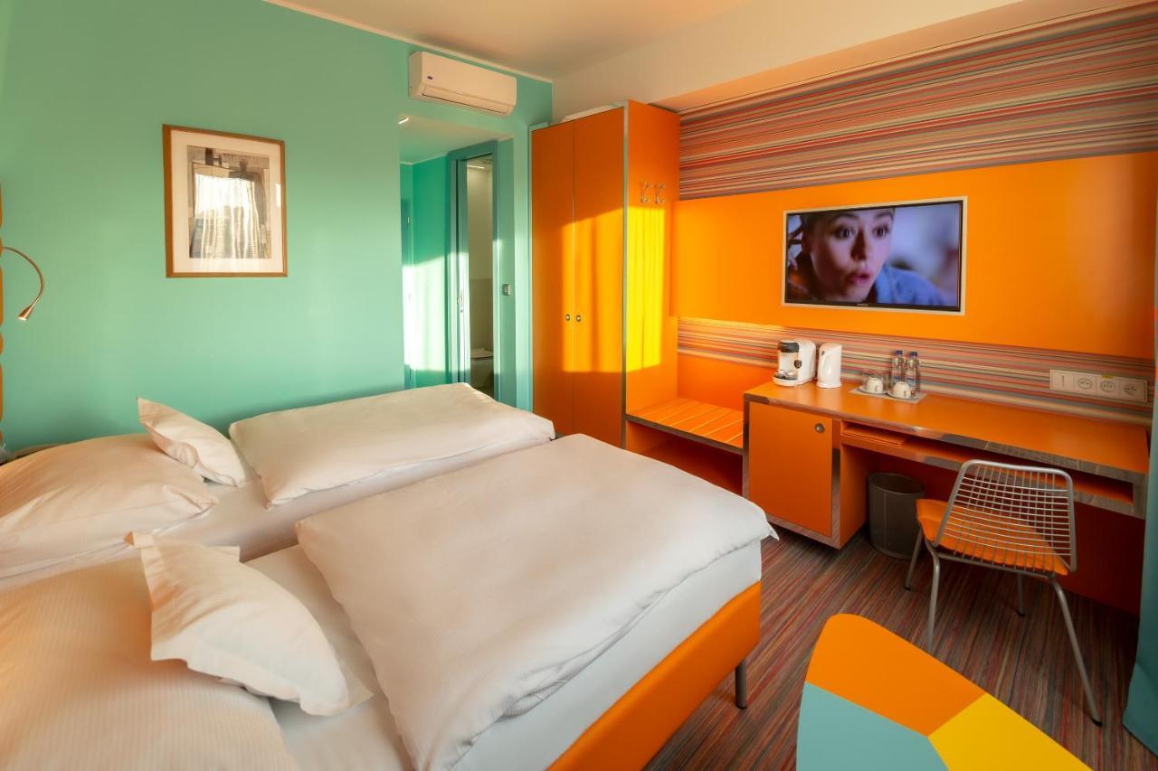 Hotel Continental Brno Bagian luar foto